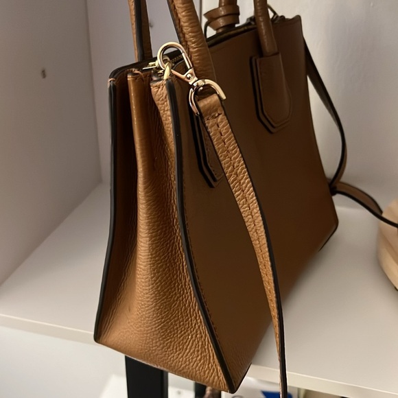 PRE-LOVED Michael Kors Mercer Ladies Small Leather Crossbody Designer Handbag - Picture 4 of 10